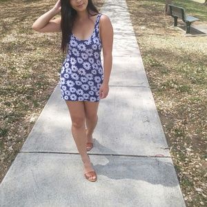 SUPER SOFT White Daisy Blue Body-con Dress